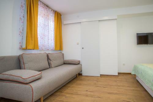 Apartment Andrije Buvine