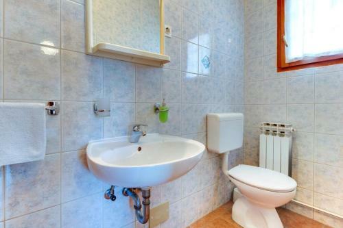 Hostal Double Room Nerezine 2506a