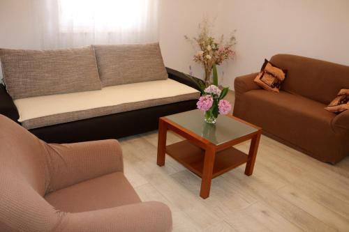 Hostal Guesthouse Mihovil