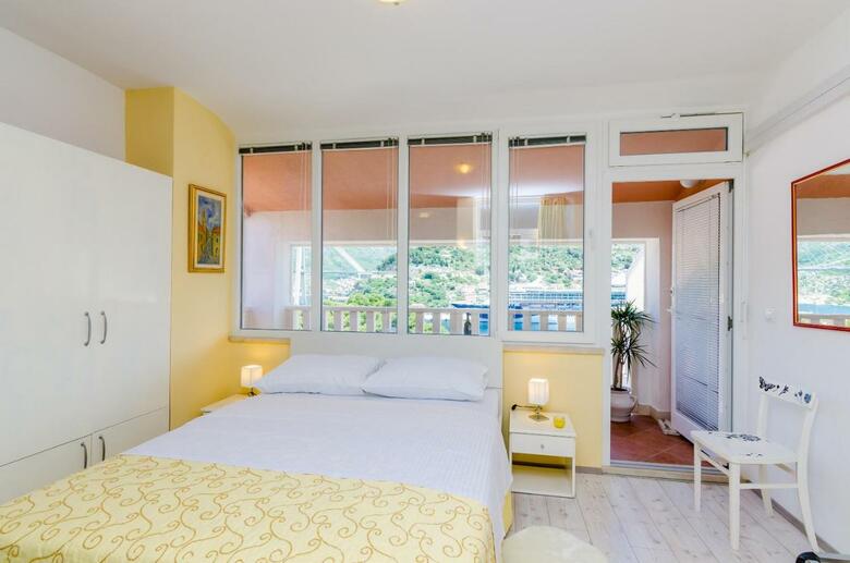 Hostal Guest House Avdic