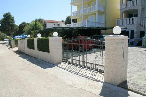Apartment Rogoznica 4255f