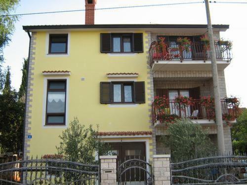 Apartments Ru?a