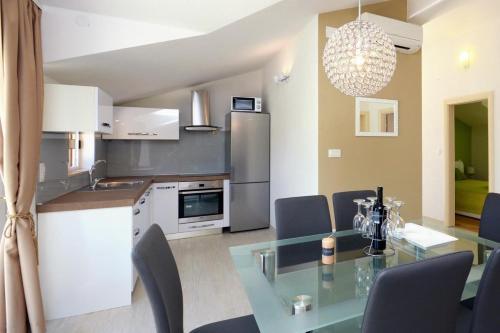 Apartment Mudri Dolac 4026a