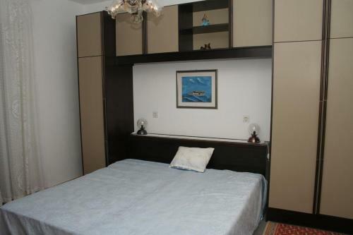 Apartment Povlja 2917b