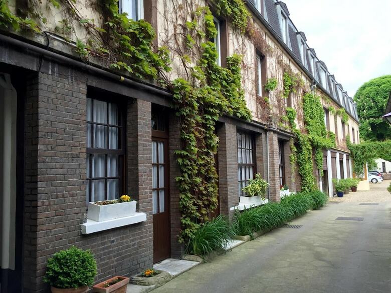 Normandy Hotel