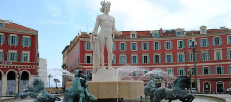 Hotel De La Mer