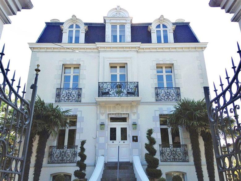 L'ascott Hotel