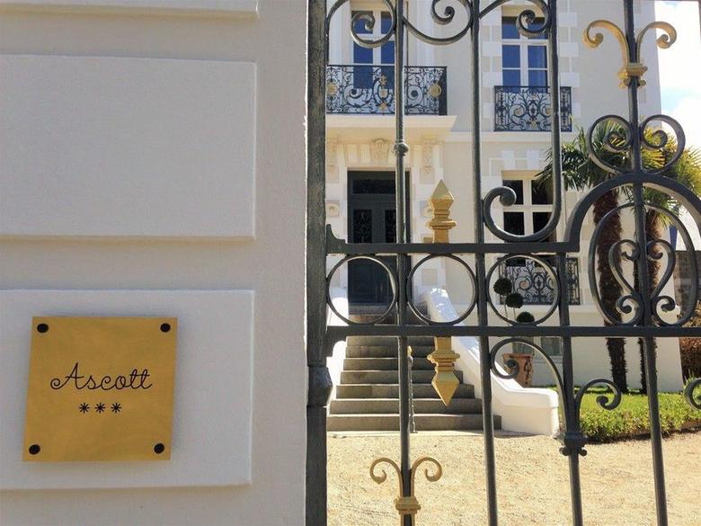L'ascott Hotel
