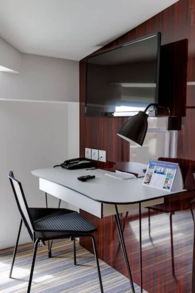 Apartamentos Privilege Apparthotel St. Exupery(.)