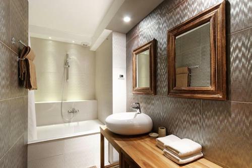 Hostal Marinela Suites