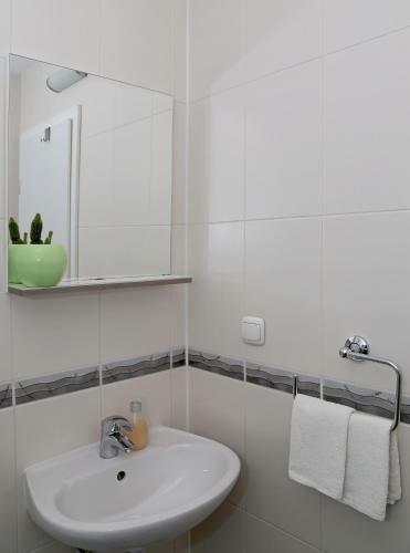Apartments Corner