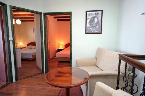 Holiday Home Mlini 4714