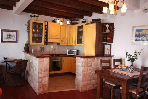 Holiday Home Mlini 4714
