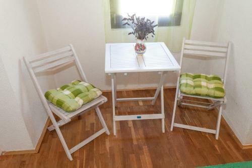 Four Corners Hostel