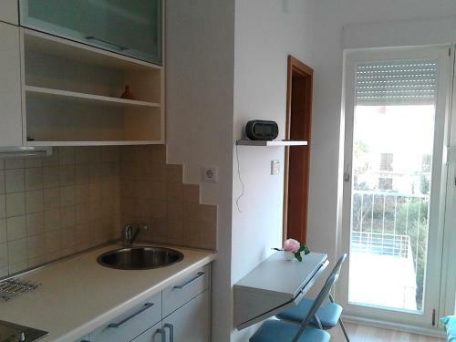 House Danica Apartments & Rooms