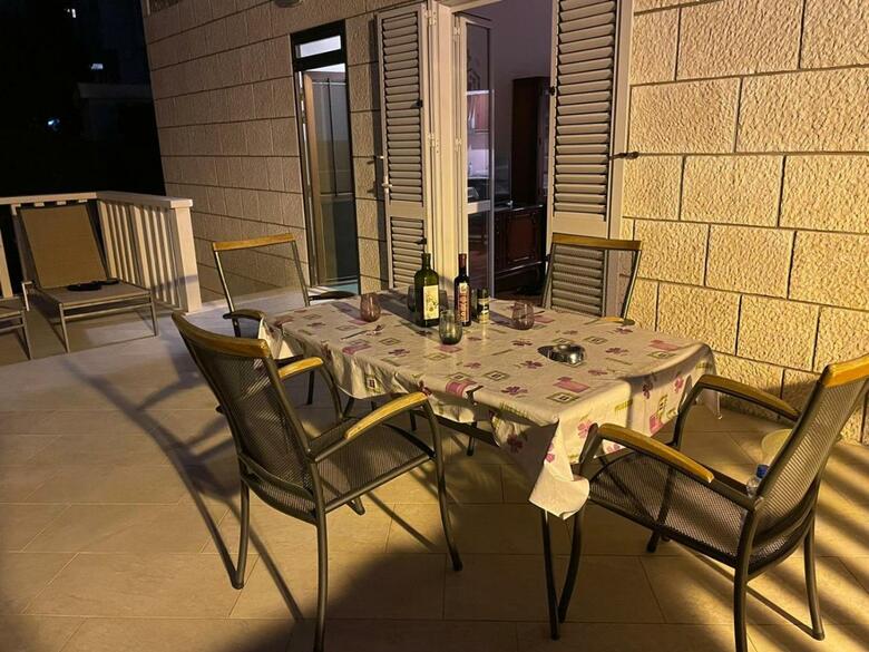 Hostal Aida Apartments And Rooms