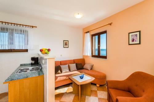 Two-bedroom Apartment Crikvenica 5
