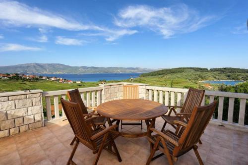 Apartment Lumbarda 4370a