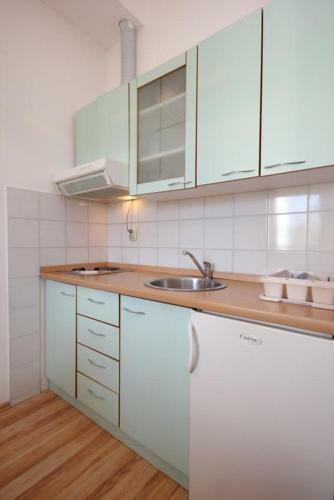 Apartment Podstrana 2087a