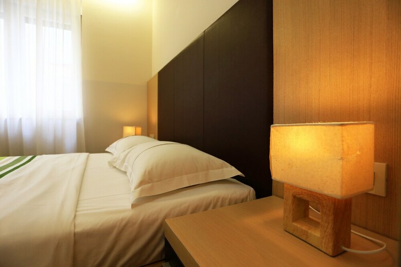 Bed & Breakfast Rooms Scallop