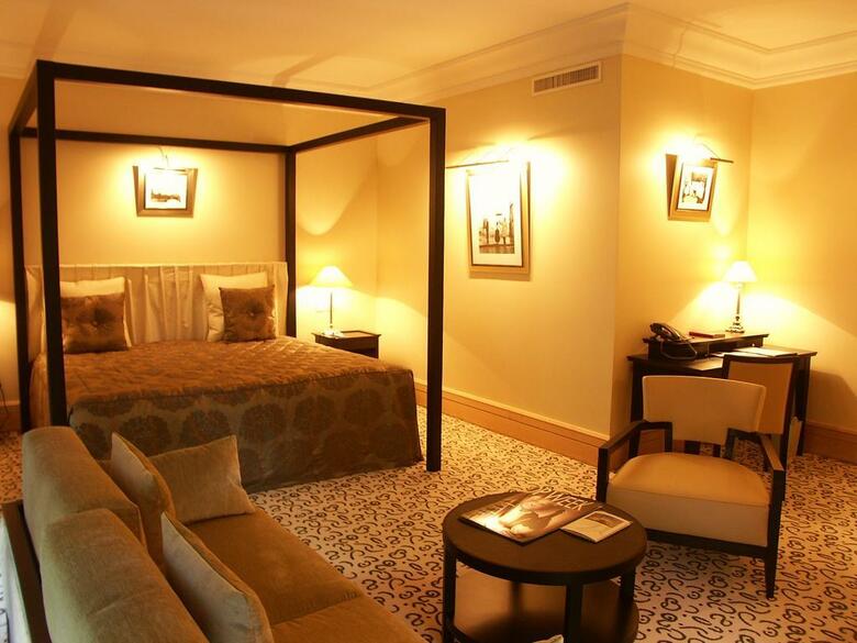 Hotel Le Pavillon De La Rotonde & Spa