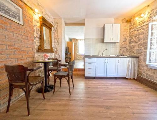 Hostal Guesthouse Merla