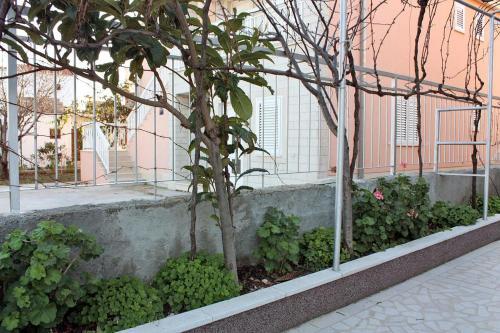 Apartments With A Parking Space Rogoznica - 4800