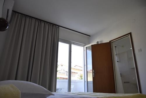 Hostal Guest House Tina