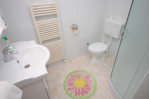 Apartments With A Parking Space Novigrad - 7054
