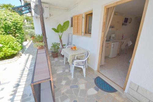 Apartments With A Parking Space Novigrad - 7054