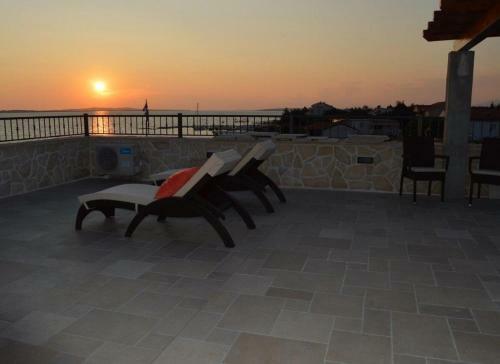 Sea View Apartments Nina