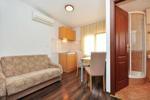 Apartment Kastel Stafilic 6118d