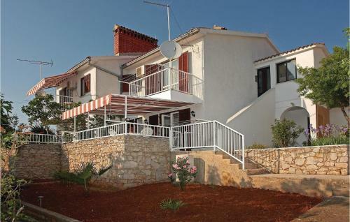 Apartment Viskovici H III