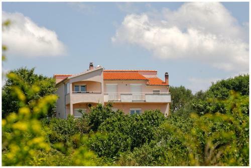 Apartment Josip