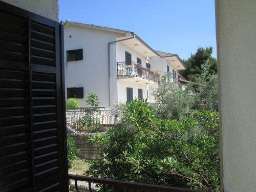 Apartments Vrkljan
