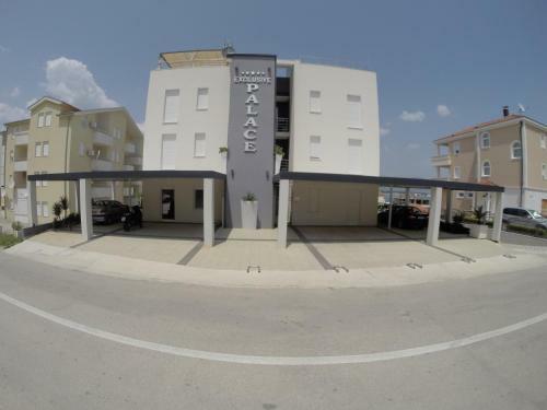 Apartments Exclusive Palace