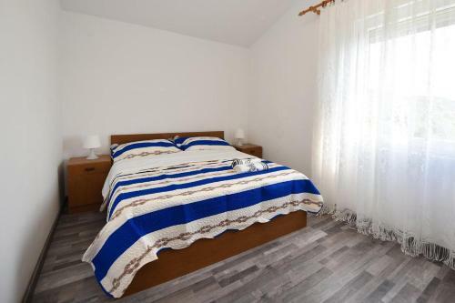 Apartment Stara Novalja 235d