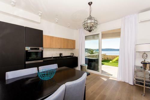 Villa Livingstone Beach House