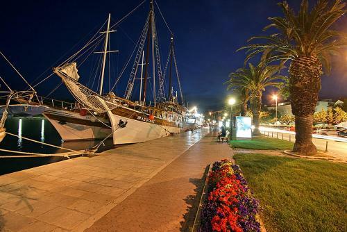 Apartments Roza