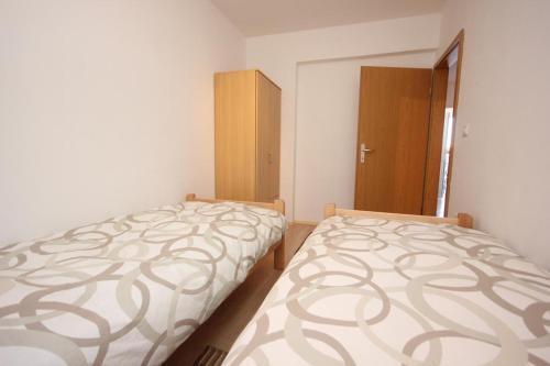 Apartment Strmac 7402a