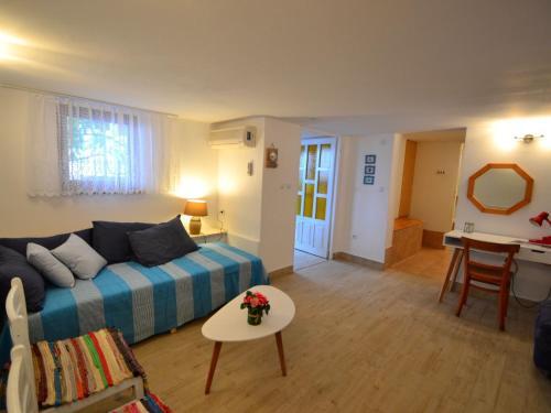 Apartment Mirna