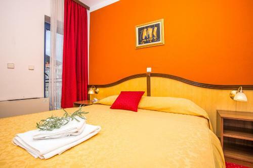 Hotel Bavaria - First Library Hotel