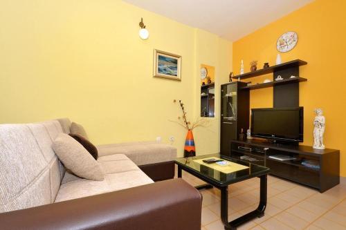 Apartment Slatine 5158b