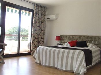 Hotel H�tel Reine Am�lie