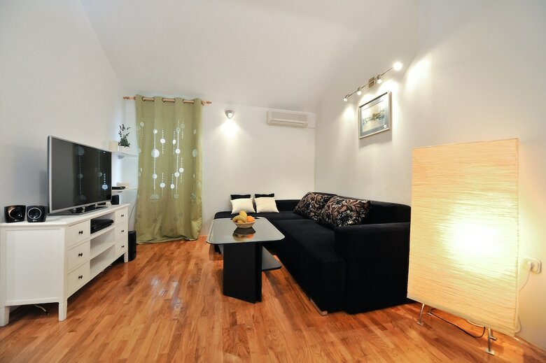 Apartments Feel Center