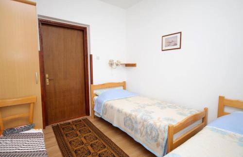 Apartment Krk 5318a