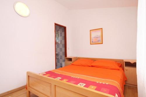 Apartments With A Parking Space Jelsa (hvar) - 8746