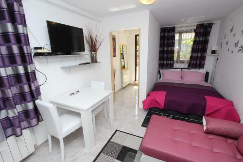 Hostal Guest House Noella Mia
