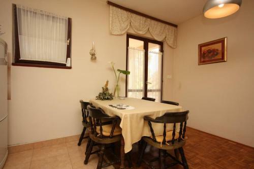 Apartment Supetarska Draga - Gonar 2002c