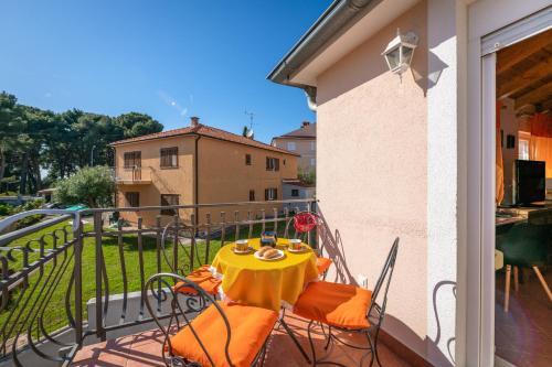 Apartment Orange 29